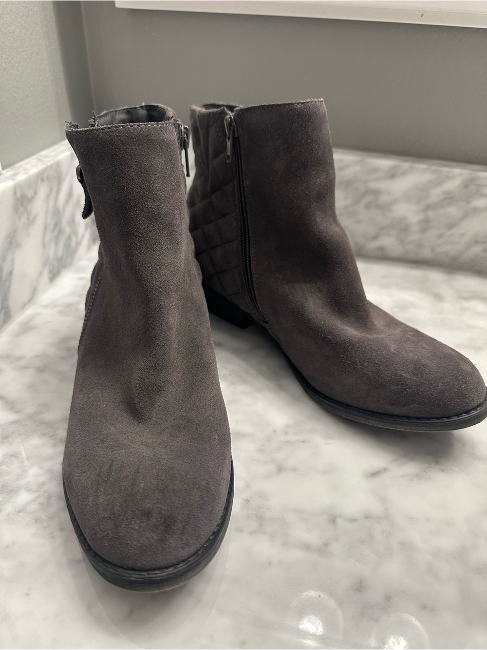 Women's Ankle Boots in Gray Suede